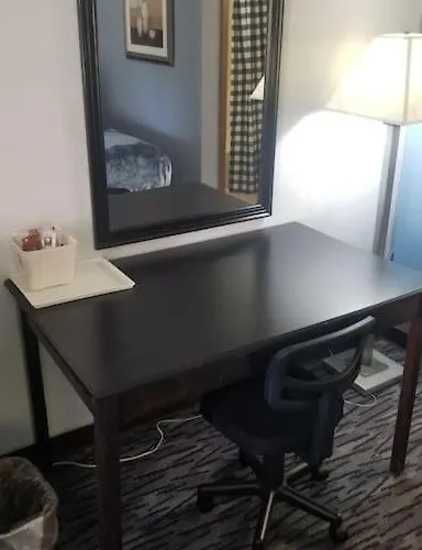 Hotel 2 Queens Hotel Room 107 Booking